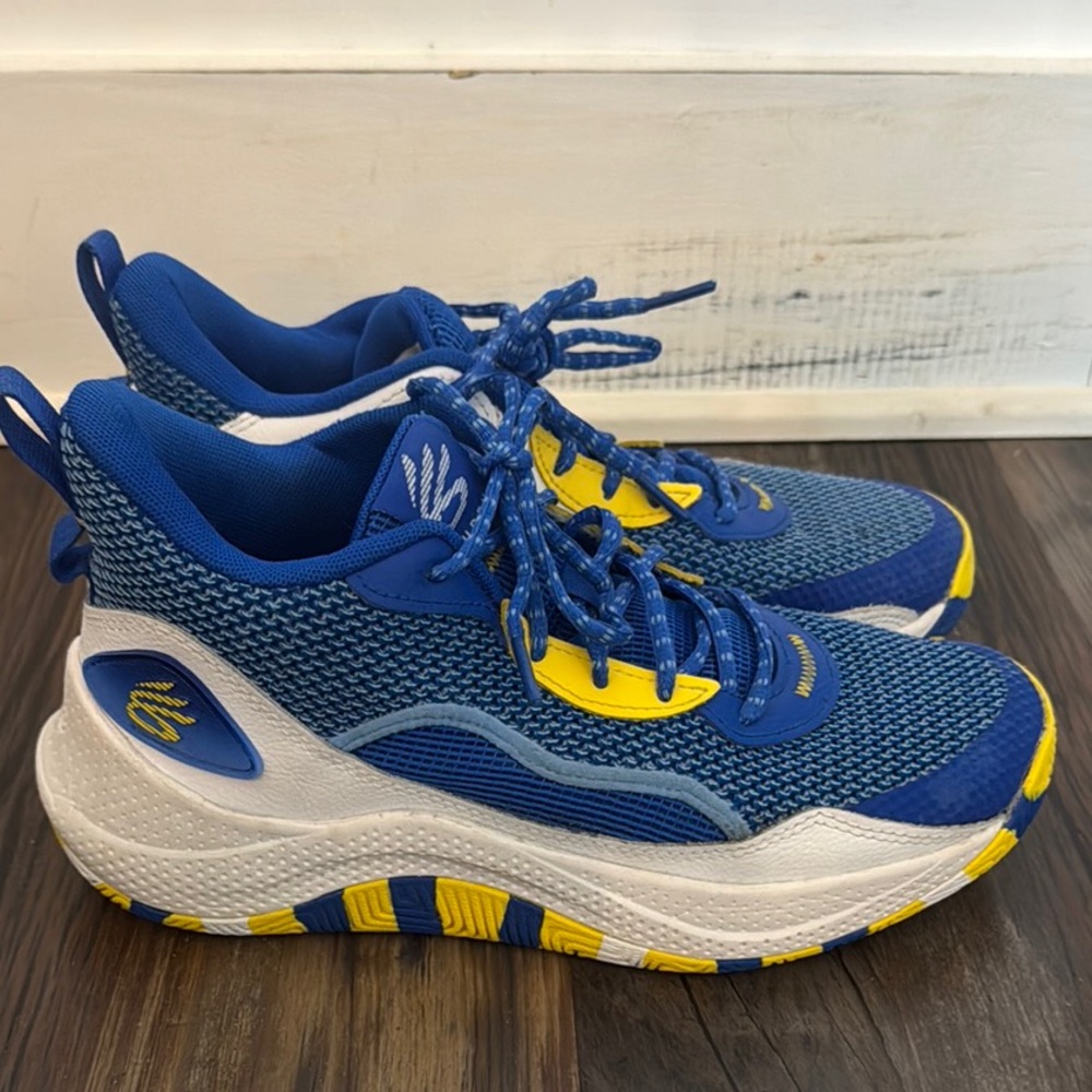 Stephen Curry Under Armour Youth Blue and Yellow basketball shoes